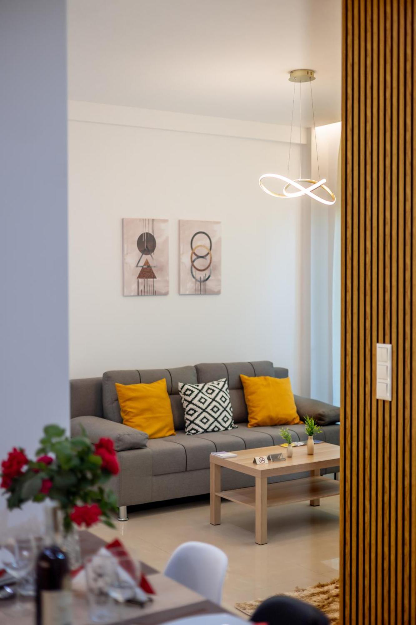 Pagani Urban - Premium Private Apartment Kalamáta Kültér fotó
