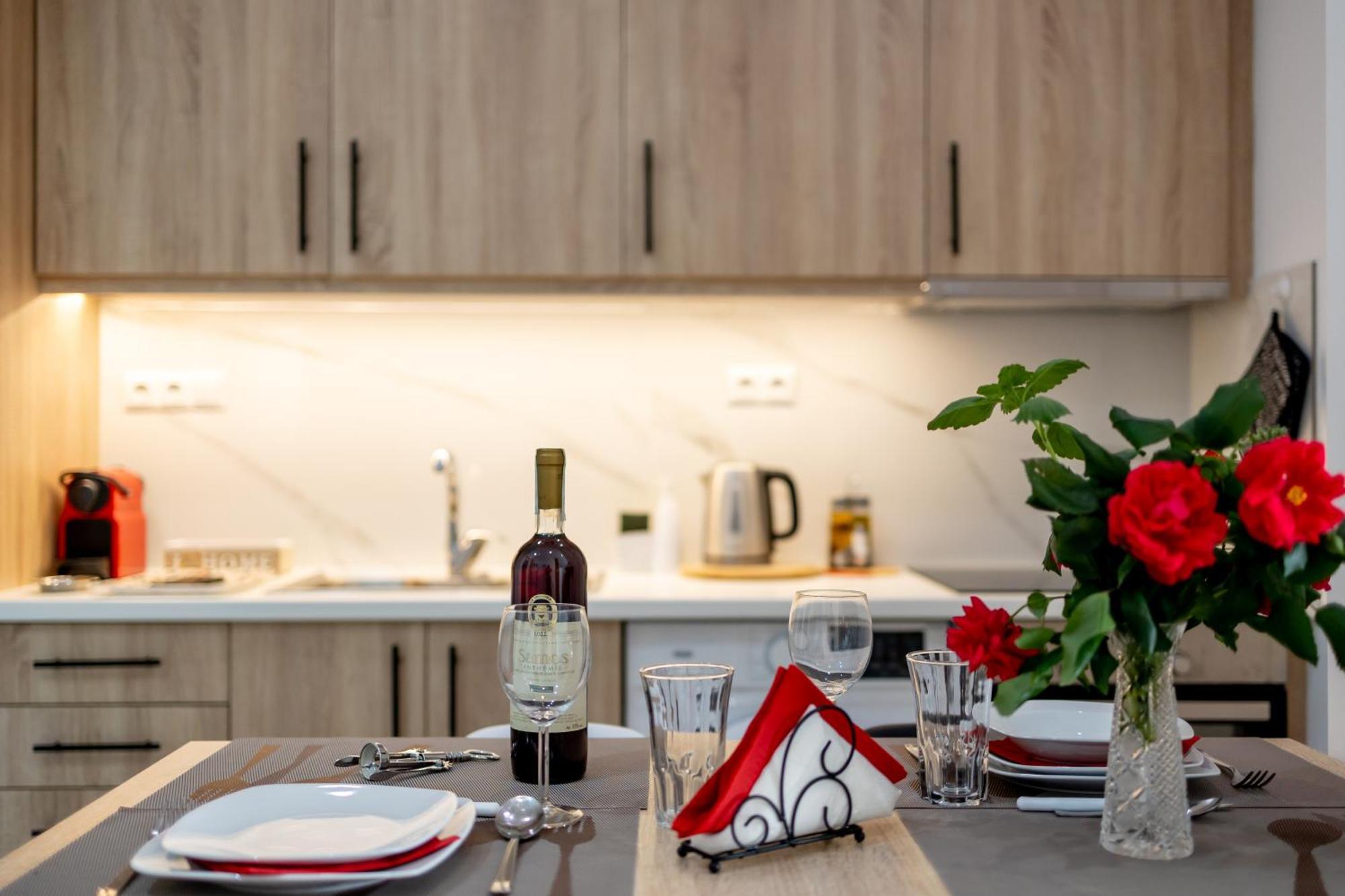 Pagani Urban - Premium Private Apartment Kalamáta Kültér fotó